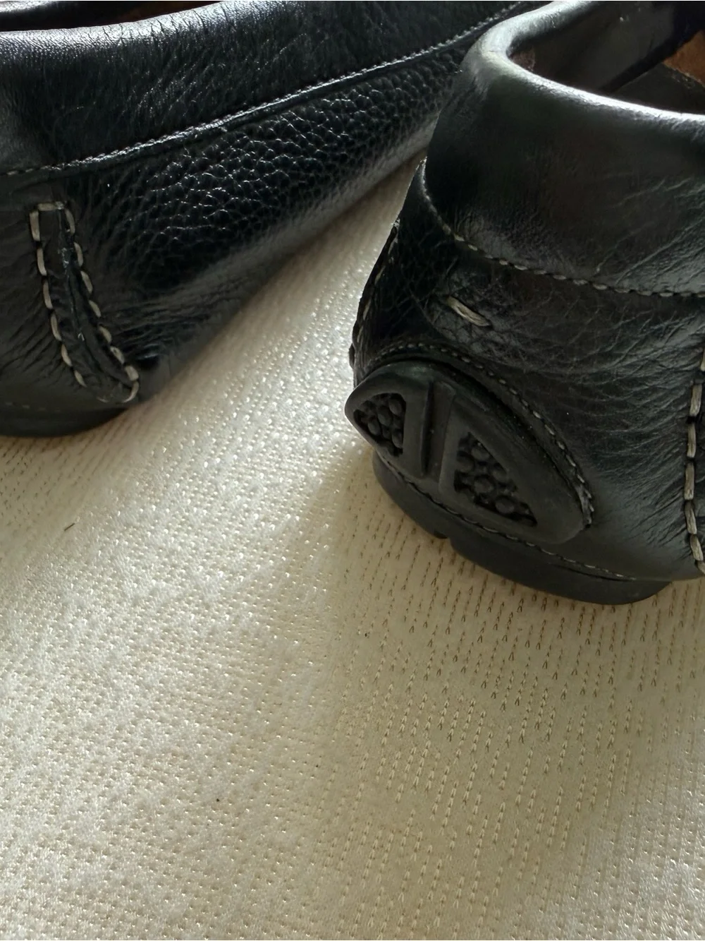 Johnston & Murphy Black Pebbled Leather Slip-On Loafers. Like new.
